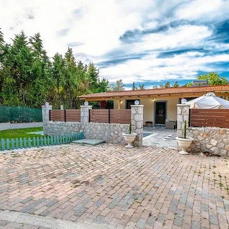 Rafaella2 Вилла *